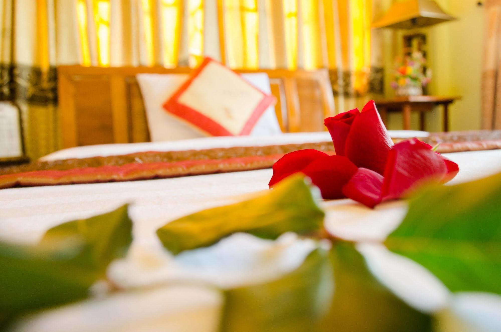 Nhu Phu Hotel Hue Εξωτερικό φωτογραφία